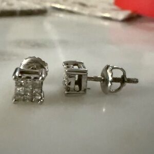Elegant White Gold and Diamond Stud Earrings